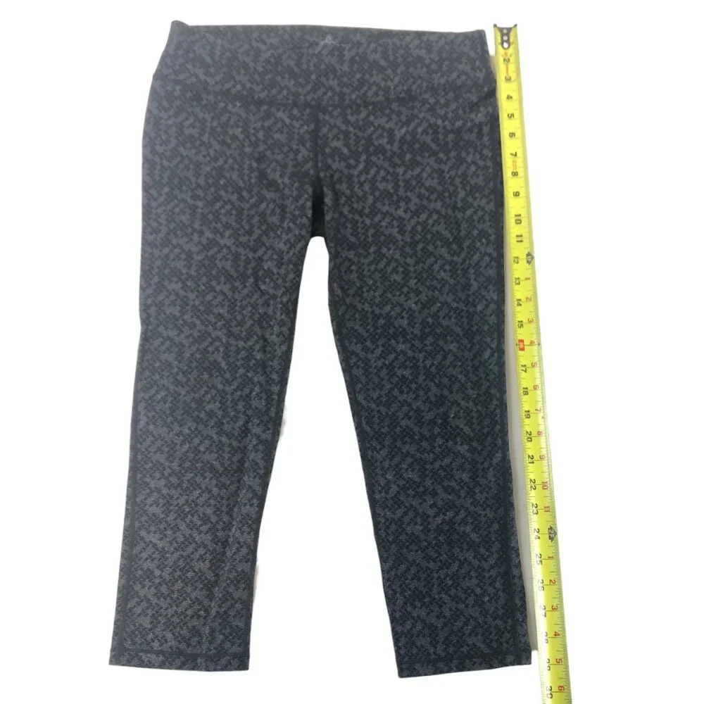 Prana Ashley Gray & Black Cropped Yoga Legging - Picture 5 of 8